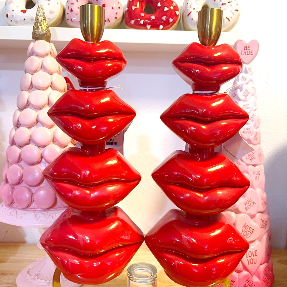 TikTok viral lip candle holders by Rachel Zoe
